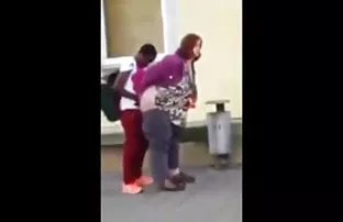 ლესბოსელები გააფუჭებენ სვეტებს