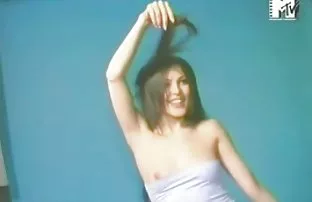 შეხედე სექსუალურ ქალებს პლაჟზე ფარულად