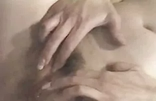 ოცნებობს